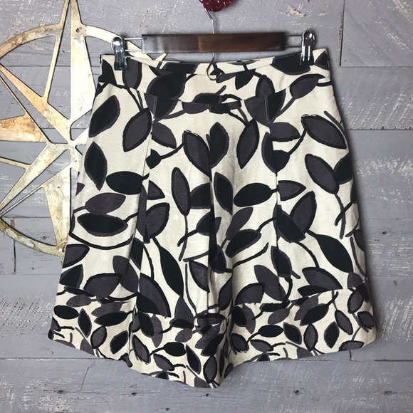 Gorgeous BCBGMAXAZRIA A-line skirt - Picture 5 of 5